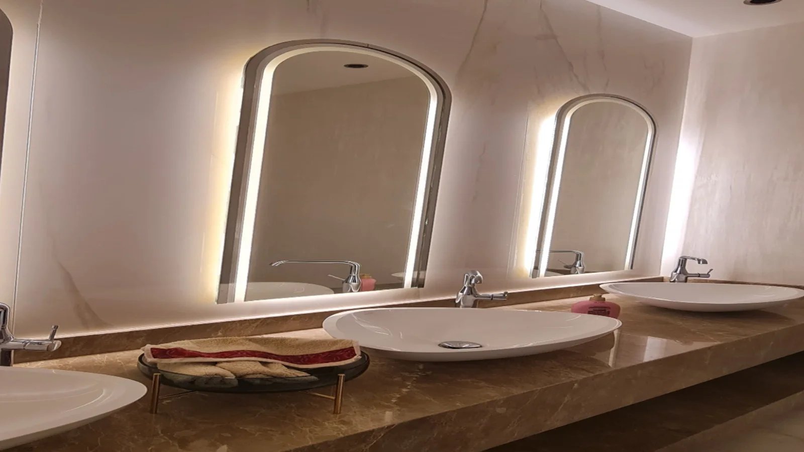 Glass & Mirror Works